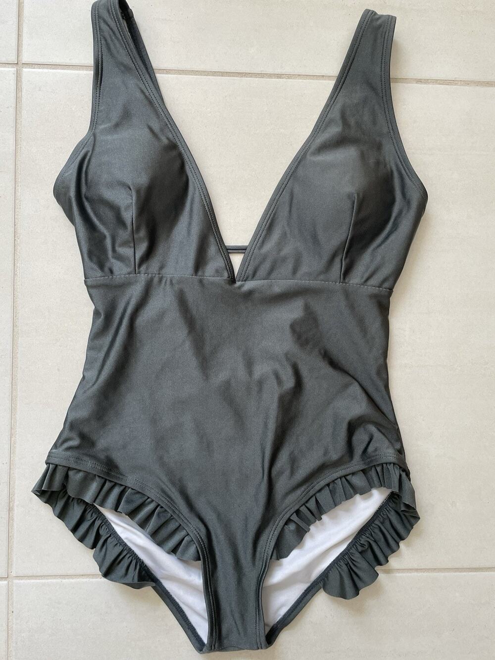 Cupshe Swim One Piece Swimsuit Plunge Flutter Scoop Back Swimwear Beach Summer